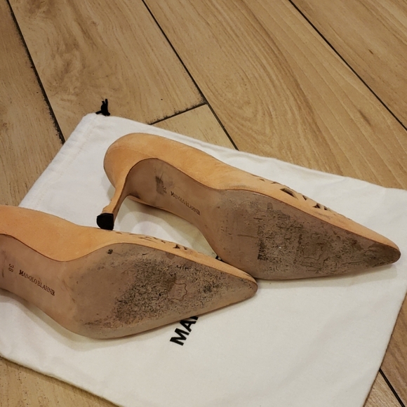 Manolo blahnik pumps pre owned peach flesh color - Picture 5 of 5